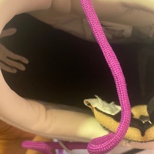 If I sale shoes like this will you buy it?